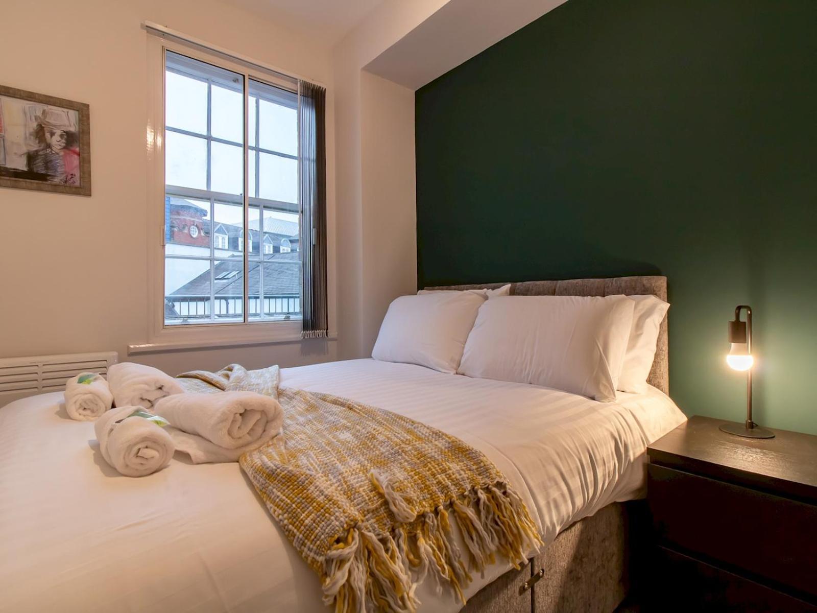 Stylish Maisonette Newcastle Pass The Keys Bagian luar foto